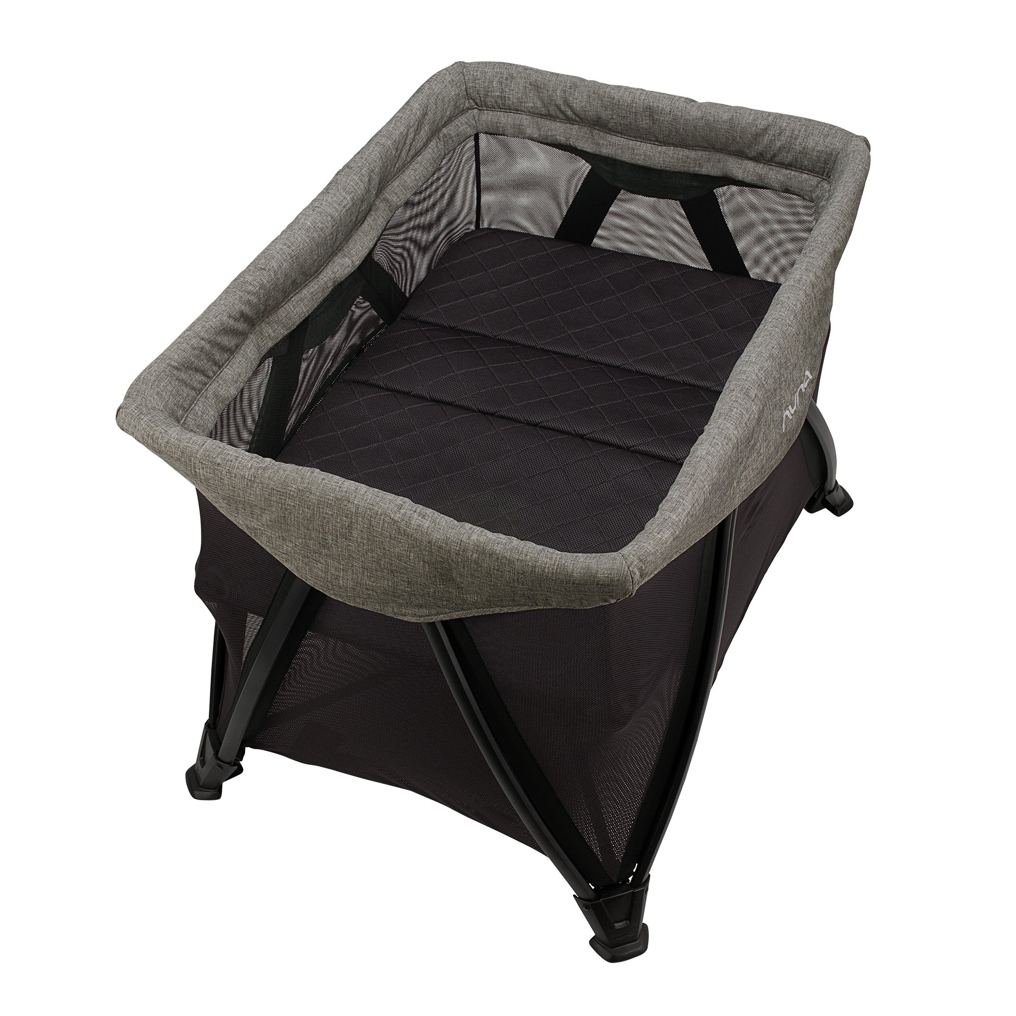 Nuna sena aire Travel Cot